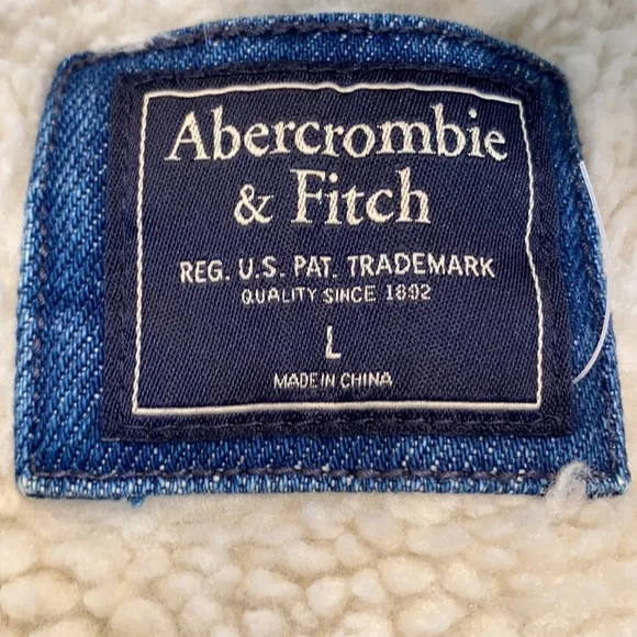 Abercrombie & Fitch Woman’s distressed Jean Jacket L - Picture 5 of 10